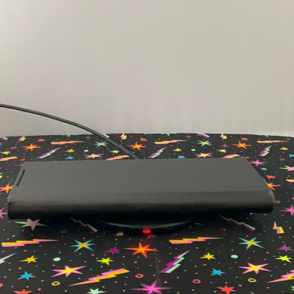 Samsung Wireless Charger Pad only **see description - Picture 3 of 4